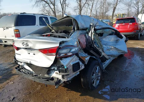 2018 Hyundai Elantra Sel z USA, uszkodzony, nr VIN KMHD84LF5JU547000